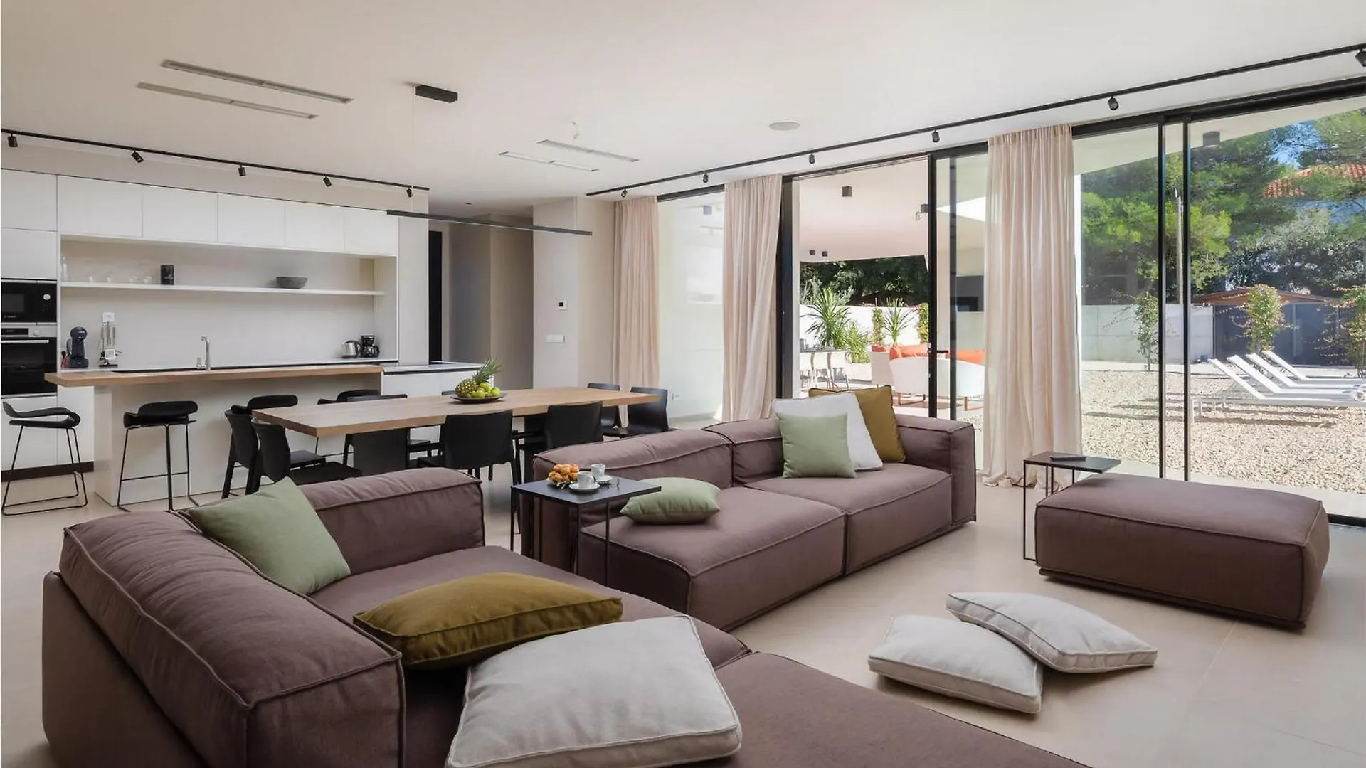 Holiday home Villa Aron Pakostane